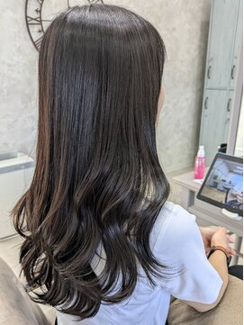 ガーデン バイ イル(GARDEN by illu Co.Ltd) 秋にオススメしたい艶感×深めのブルーベージュ◇