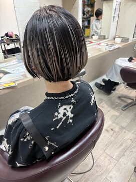 シャンプーボーイ 佐賀(SHAMPOO BOY) 大人可愛い20代30代40代黒髪前下がりショートボブ丸みショート◎