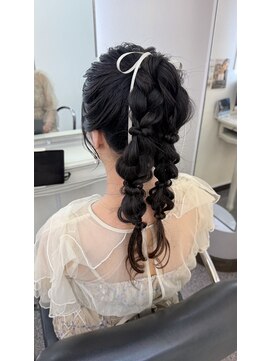 マルゼン(Maruzen) 編み込み×ローポニーアレンジ