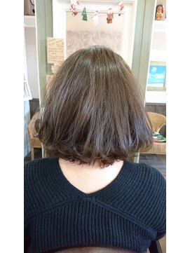 ヘアサロンアンドリラクゼーション マハナ(Hair salon&Relaxation mahana) アッシュ系カラーで透明感を♪ふんわりボブスタイル♪