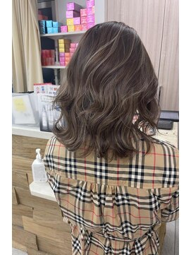 ジゼル(gisele) (稲毛)細めハイライト