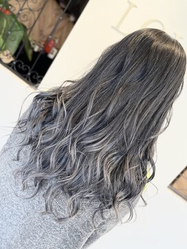 ラビスモア(Lovis moa) 魅力倍増カール/セミディ/シアーカラー/ダークアッシュ/姫カット