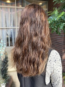 アリュー(allu) ラフウェーブスタイル