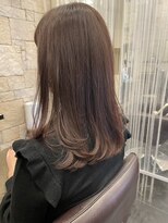 ヘアー ニーナ(hair nina)&nbsp;さりげないインナーカラーで軽くみえるロングヘア