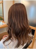ベージュブラウン
