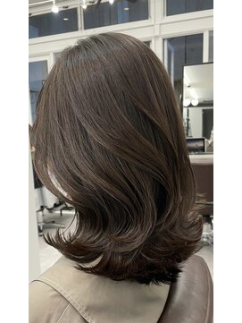 プラチナ(PLATINA) まなstyleレイヤーカットのお色気ヘア 20代30代40代　お顔まわり