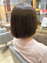 スタジオ アルファプラス 日暮里店(studio α+)&nbsp;ステップボーンカットカットボブショートハイライト白髪ぼかし