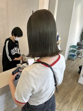ジュエ ヘアー デザイン(Jue hair design) ブリーチあり透明感オリーブグレージュ