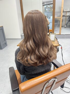 アネラ(Anela) ブリーチなしオリーブベージュカラー【平井】