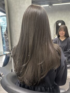 シティ(CITY) オリーブベージュカラー×ロングレイヤーカット【CHICA】