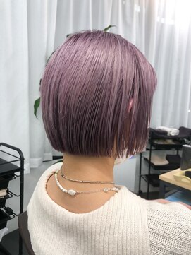 シア(sia) ミニボブ/コンパクトボブ/ハイトーン/ブリーチ