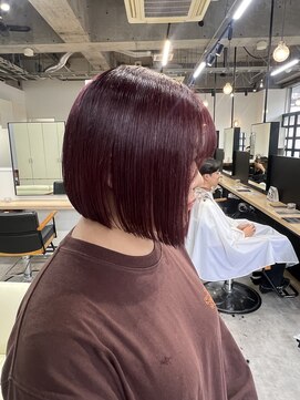 ジーニー 横浜(giinii) ハイトーン/ボルドー/ぷっつりボブ