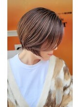 トウカ 南流山店(TOUKA) 髪質改善カラー、白髪ぼかしハイライト、ショートボブ