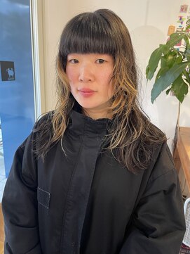 ヒツジ(hitsuji) ぱっと目を引くコントラストデザインカラー