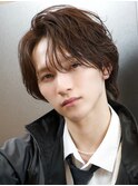 毛流れセンターパートウルフニュアンスフェザーパーマ