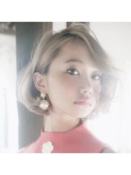 アットラブ バイ ベル(at'LAV by Belle) 『外国人風』プラチナシルバー