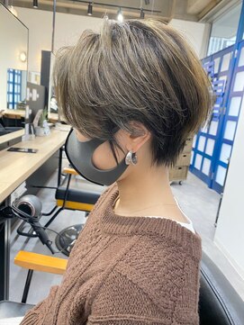 ジーニー 横浜(giinii) 20代30代40代_ショートヘア_グラデーション【横浜】＠ryota_hair