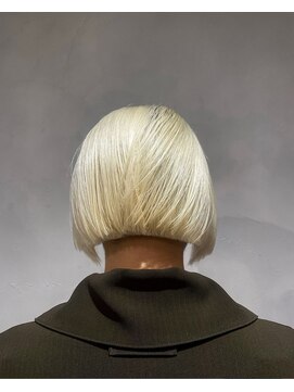 ヴァーディ オモテサンドウ(Vardy omotesando) ボブ/抜きっぱなし/ブロンド