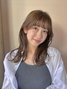 リベルタ(liberta) レイヤーカットデザインカラーオリーブベージュ《liberta/ゆう》