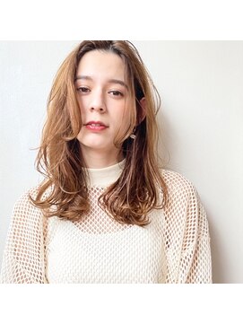 テイラー(Taylor) 【Taylor 大宮】ミルクティーベージュ×大人可愛い外巻き