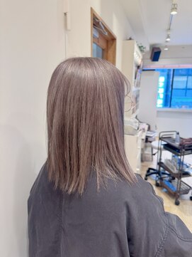 エイト新宿店(EIGHT shinjuku) グレージュ