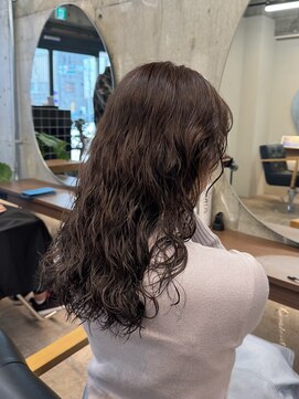 ベンジー 蔵前ii店(benji) 柔らかアッシュベージュとロングパーマ