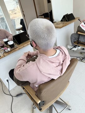 アルーナビューティデザイン ホワイトシルバー