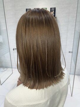 ルプル バイ フェイス 磯子(L'pul by face) 外ハネ切りっぱなし【スタイリスト桂口】