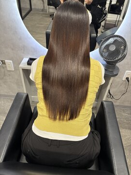 アイ(_i) 髪質改善ストレートで理想の艶髪に！！
