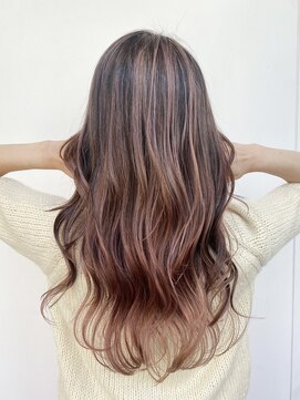 シャンパンピンクブロンドのバレイヤージュ　ハイライト