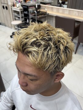 グランデュール 焼津店(GRANDEUR) スパイキーショート