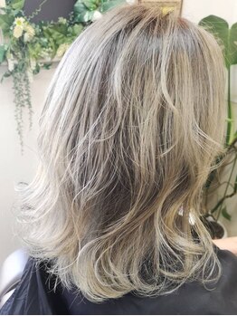 アミーバイオアシス(Amie by oasis)の写真/髪の傷みは最小限が当たり前!!その上でモードなデザインを叶える♪ブリーチやハイトーンカラーなら[Amie]☆