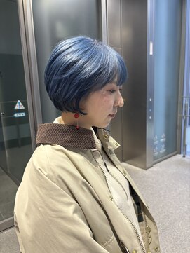 エルサフィロ ヨドヤバシ(el zafiro yodoyabashi) ショートボブ　ブルーヘア