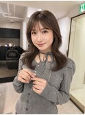 くびれ巻きレイヤーで小顔見せミディアム