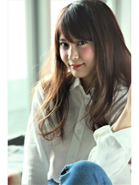 モアナ バイ バルコニー 勝どき店(MOANA by BalcoNY) シルバーグレージュヘア/斜めバング/セミロング/ロング