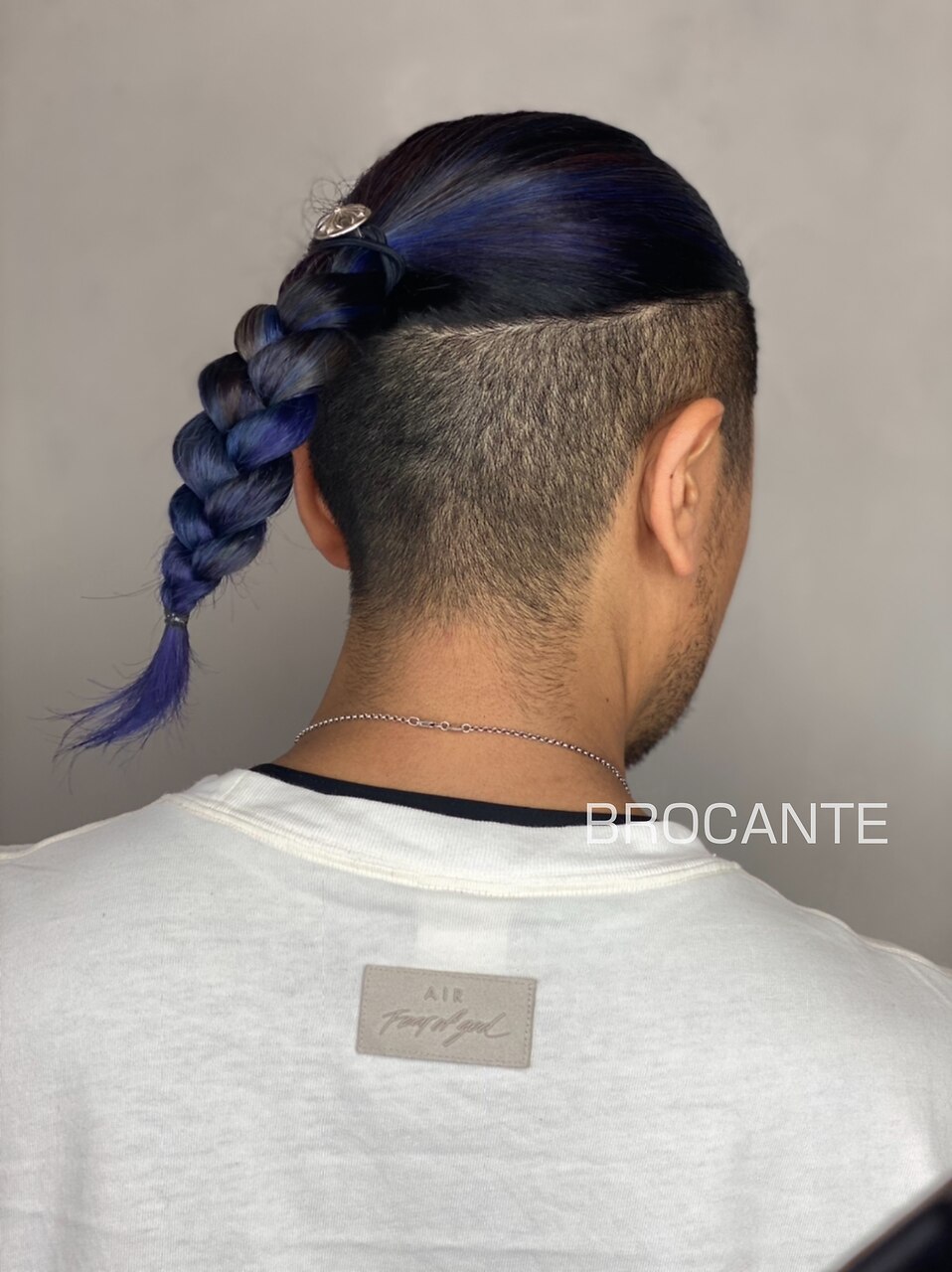 紫髪。 個性派 ハイライト シャドールーツ 紫髪 purple 派手髪 ブリーチ