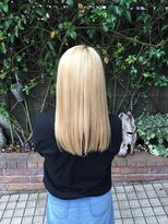 アクアマリン8810 ハチハチイチゼロ(AQUA MARINE 8810) ペールベージュセクションカラーグラデーションカラー外ハネボブ