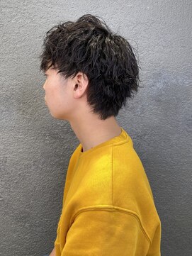 ラヴリア クルメ(LOVERIA KURUME) ウルフカット×ツイスパ