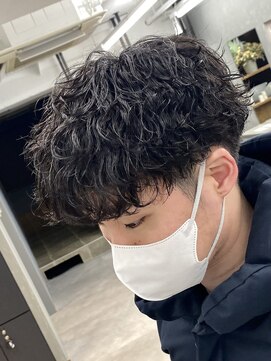 オーバルバイアピッシュ(OVARL by apish) 短め波巻きパーマ/耳だしショート/くるくるなみなみウェーブ