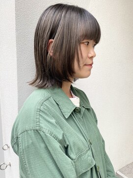 カサネ(casane) レイヤーボブ／グレージュカラー
