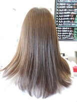 ヘアーアンドビューティーソレイユ オレンジを抑える為の補色カラー(ブレンド)がポイントです。