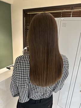 サラジュ 梅田店(SARAJU) saraju　イシヅ　ベージュカラー