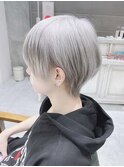 シルバーカラーツーブロックマッシュ ロングウルフカット
