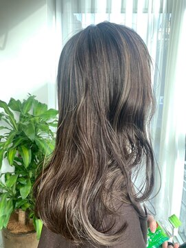 ネス(ness) ハイライト/バレイヤージュ/イルミナカラー/ブリーチ/韓国/前髪