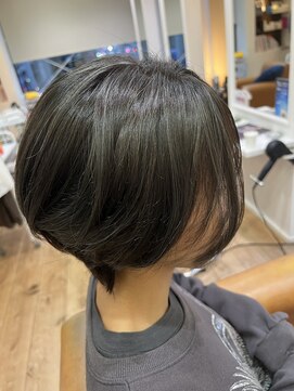 シアン(cyan) 【cyan】ナチュラルハイライト