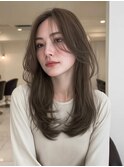 ミディアムレイヤーカットニュアンスカラー韓国風顔まわり