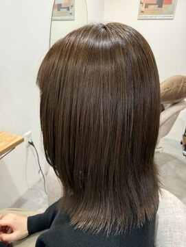 クペシック(Coupe et Chic) 伸ばし中～ミディアムぱっとボブ