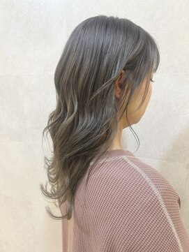 アンクス(anx) ミルクティーグレージュのカラー