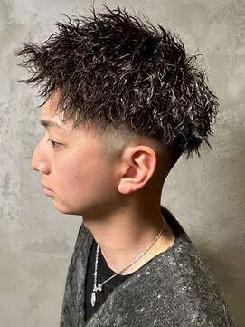 ディスイズバーバーサード(THIS IS BARBER 3rd) ツイストスパイラルパーマ フェードカット ツーブロック