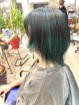 ルーナヘアー(LUNA hair) ハッシュボブ ハイライト ターコイズカラー